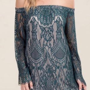 Francesca’s Love Fire Green Lace Sleeve Dress